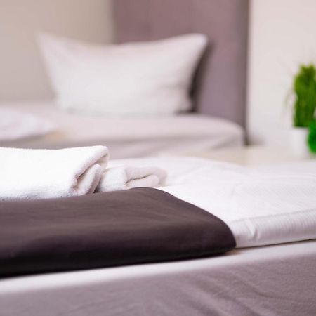 Sunnyhome Monteurwohnungen Und Apartments Nahe Regensburg Obertraubling Экстерьер фото