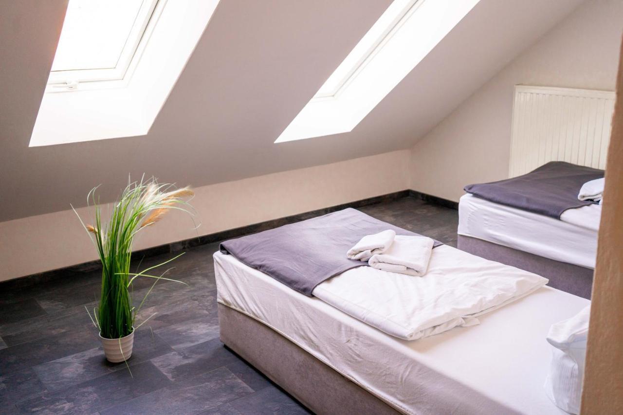 Sunnyhome Monteurwohnungen Und Apartments Nahe Regensburg Obertraubling Экстерьер фото