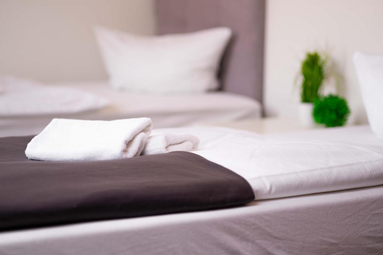 Sunnyhome Monteurwohnungen Und Apartments Nahe Regensburg Obertraubling Экстерьер фото