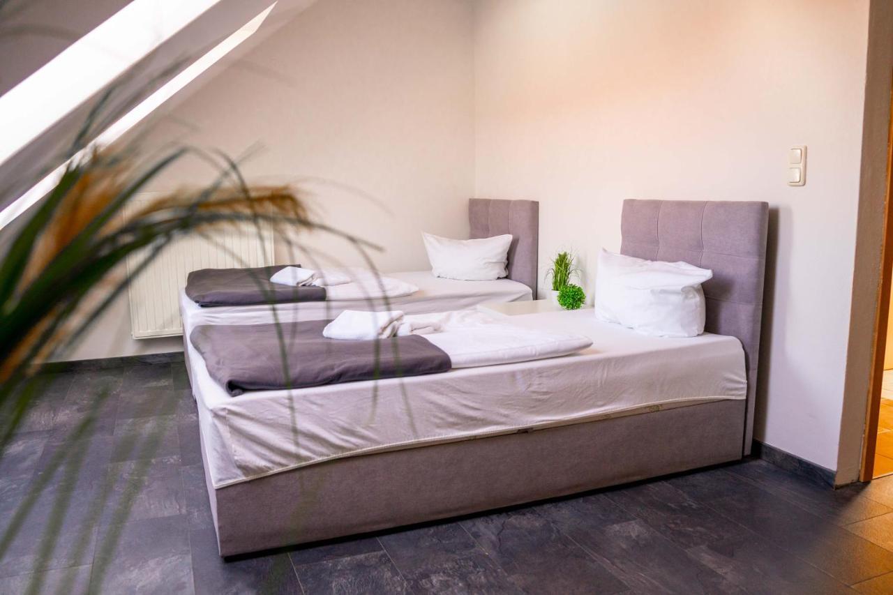 Sunnyhome Monteurwohnungen Und Apartments Nahe Regensburg Obertraubling Экстерьер фото